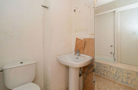 Piso en venta en Urb. Av Portugal - Complejo Playmon Fiesta -, Pueblo Levante