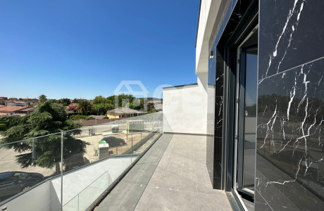 Chalet adosado en venta en calle Fray Luis de León, 43