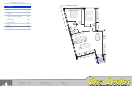 Piso en venta en calle Lealas, 63