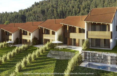 Chalet adosado en venta en calle La poledura, 61