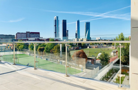 Ático en venta en avenida Burgos, 5