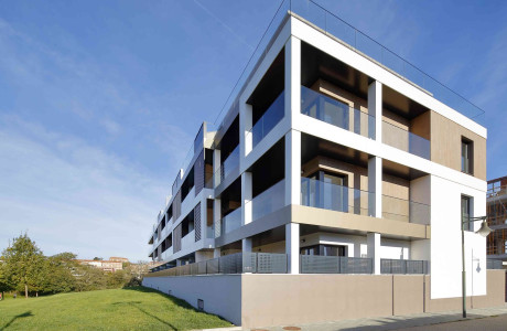 Piso en venta en avenida De Los Oscos, 2