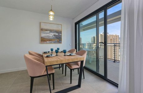 Piso en venta en avenida Avenida de Rumania, 24