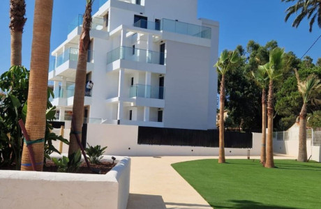 Piso en venta en calle Llac Sanabria, 2