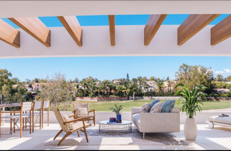 Dúplex en venta en Urbanización Guadalmina Alta, 820