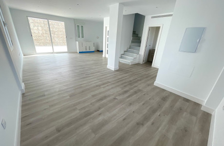 Chalet adosado en venta en calle Rocio Vega, 2