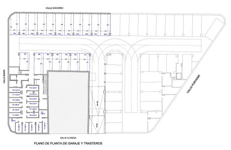 Chalet adosado en venta en calle Bazán, 41
