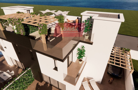 Chalet adosado en venta en calle la Traiña, 10