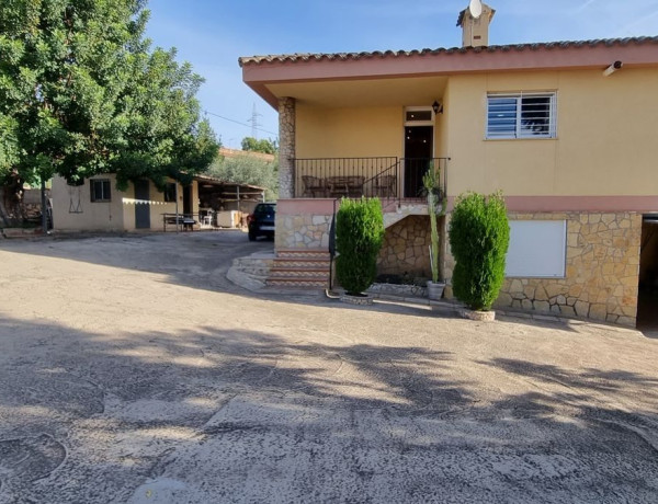 Casa o chalet independiente en venta en calle Los Pinos