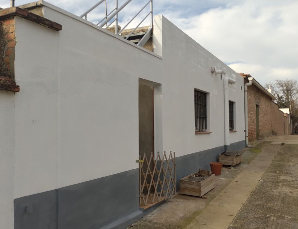 Chalet adosado en venta en calle Formigó, 14