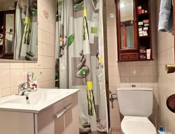 Piso en venta en El Bajondillo