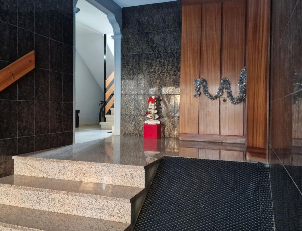 Piso en venta en Lugar la Cortina