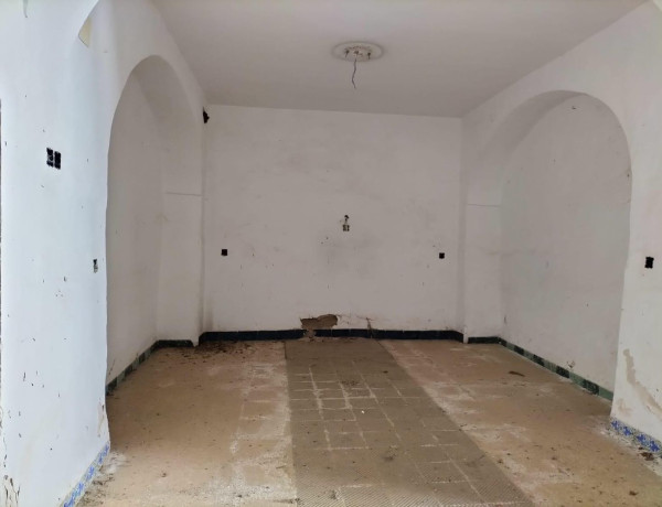 Chalet adosado en venta en calle Unión