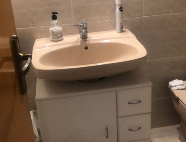 Alquiler de Piso en avenida del Papa Luna, 90