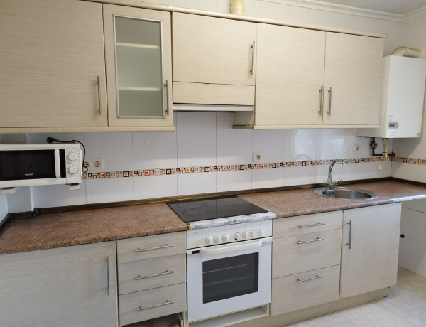 Piso en venta en calle Víctor Hevia, 6