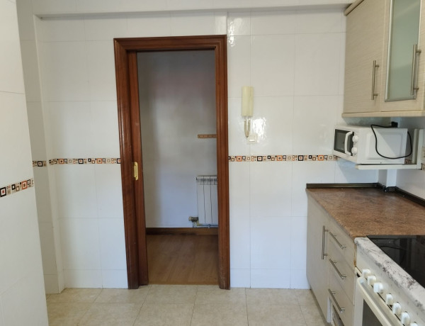 Piso en venta en calle Víctor Hevia, 6