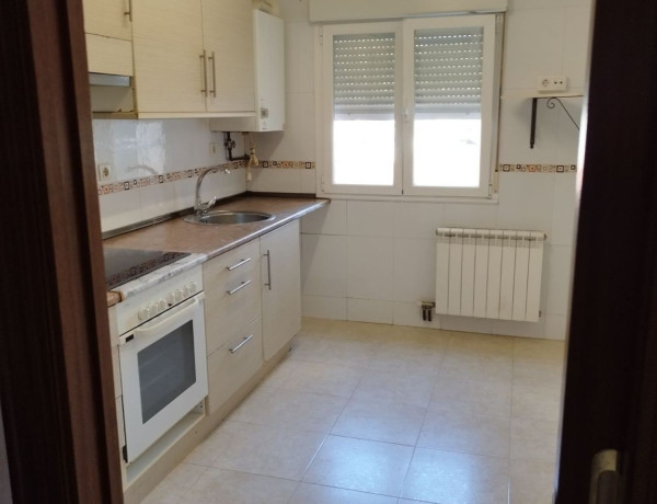 Piso en venta en calle Víctor Hevia, 6