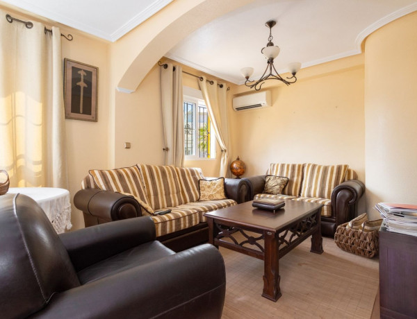 Chalet adosado en venta en avenida de Montezenia s/n