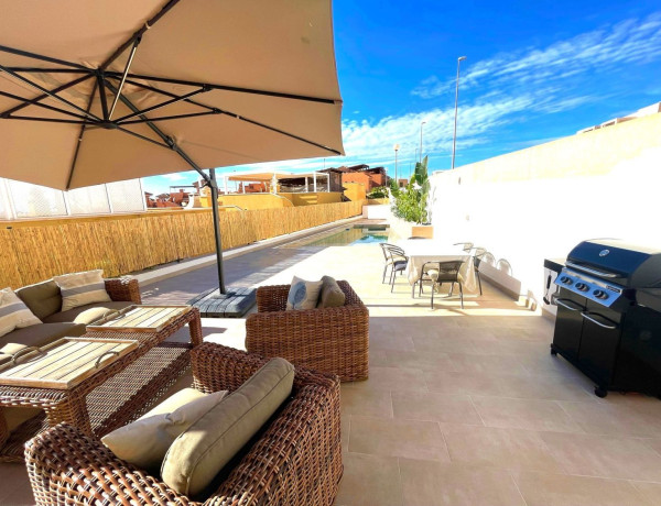 Casa o chalet independiente en venta en Isla Plana-Los Puertos