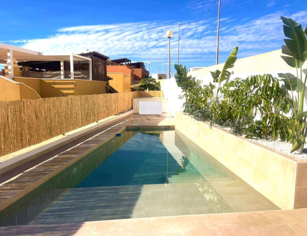 Casa o chalet independiente en venta en Isla Plana-Los Puertos