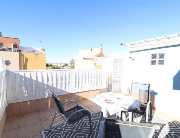 Chalet adosado en venta en Los Balcones y los Altos