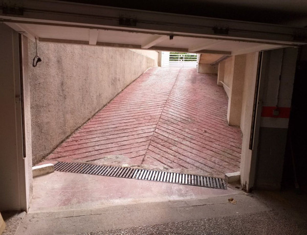 Garaje en venta en calle la Garrotxa, 7