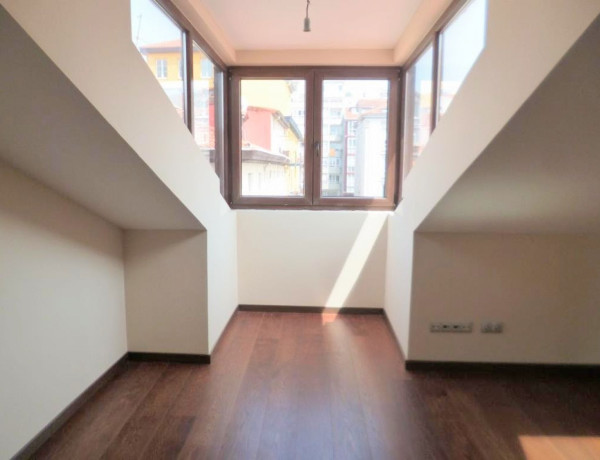 Alquiler de Ático en calle Bonifaz