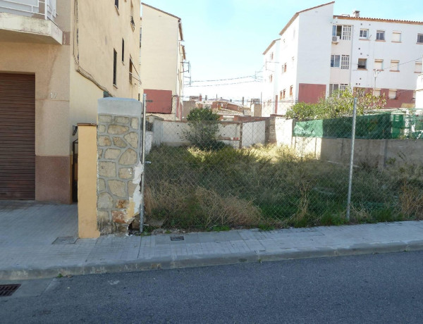Terreno en venta en calle del Vendrell, 15