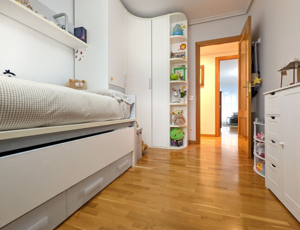 Piso en venta en Urb. Chillida, La Cava