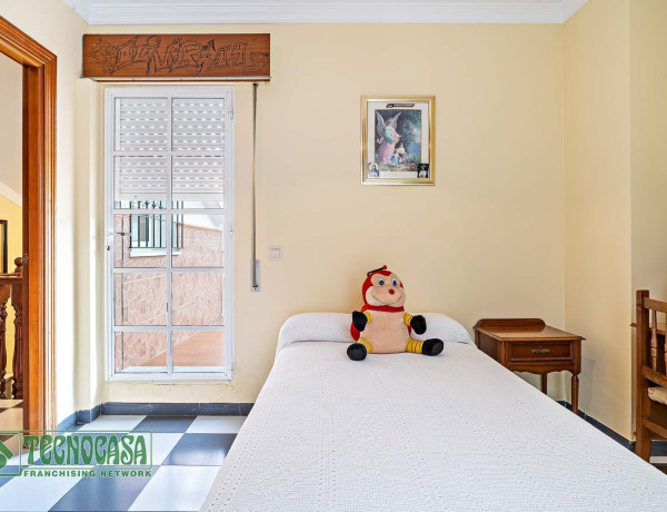 Chalet adosado en venta en calle Espíritu Santo