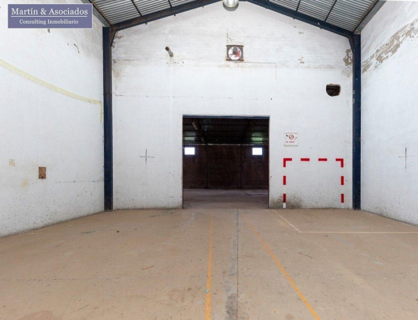 Nave en venta en calle Cazalla, 20