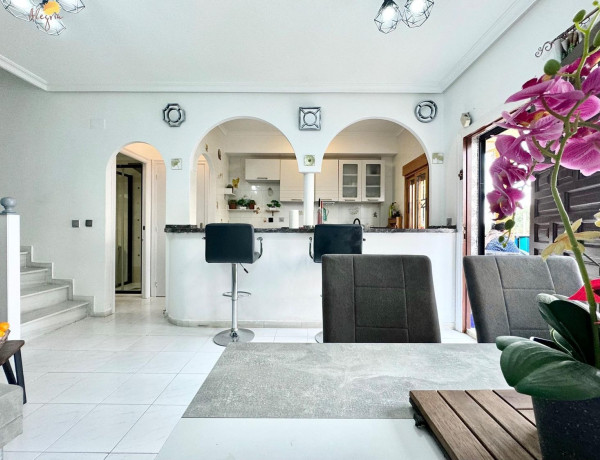 Dúplex en venta en Los Europeos