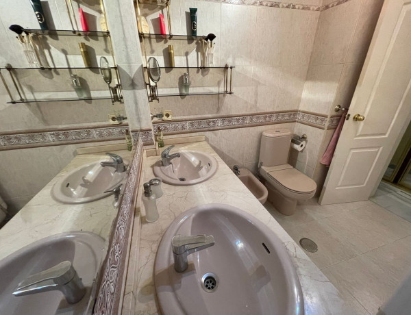 Piso en venta en calle Concha Espina, 12