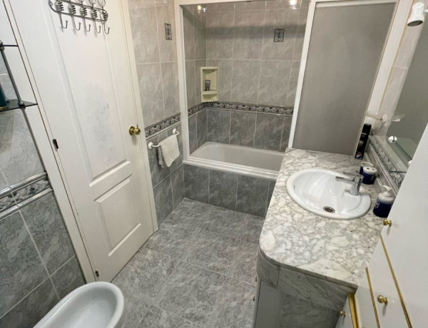 Piso en venta en calle Concha Espina, 12