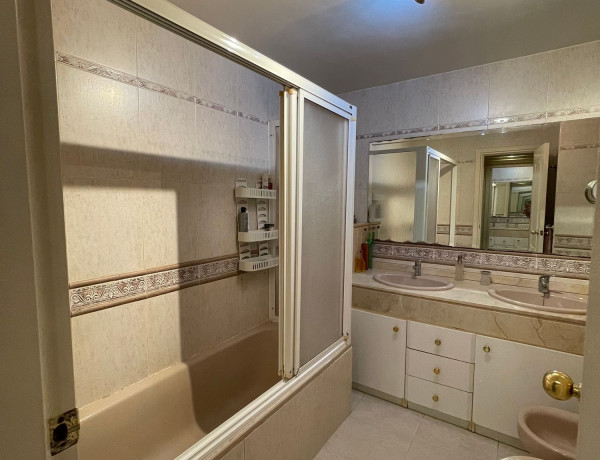 Piso en venta en calle Concha Espina, 12