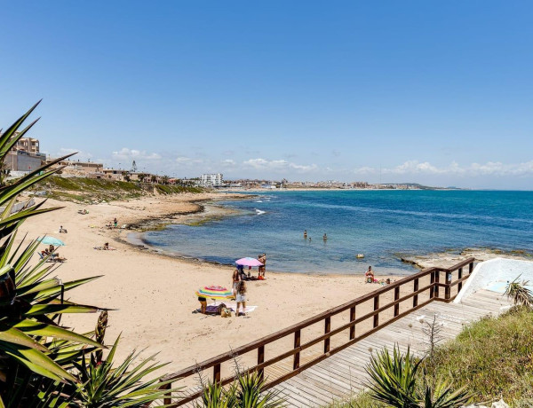 Piso en venta en Cabo Cervera