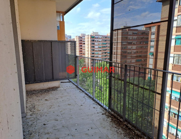 Piso en venta en calle Gelida
