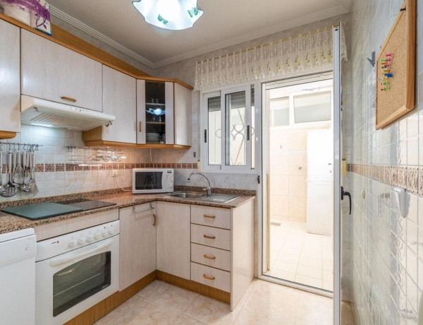 Chalet adosado en venta en Los Balcones y los Altos