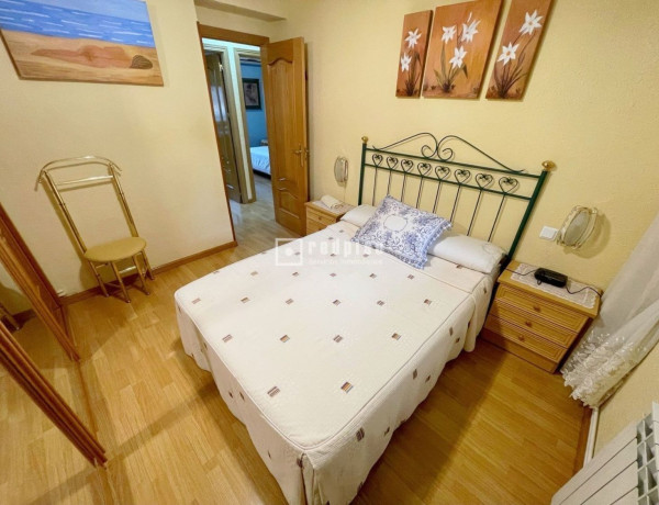 Piso en venta en calle Paredes de Nava