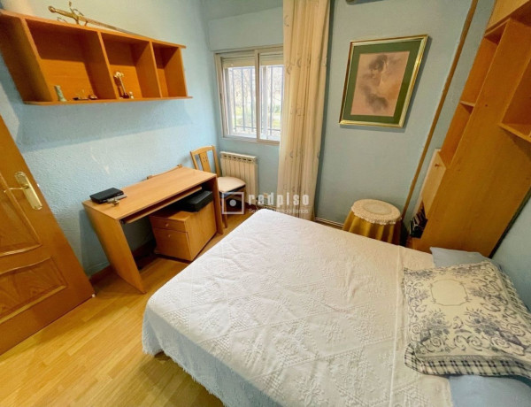 Piso en venta en calle Paredes de Nava