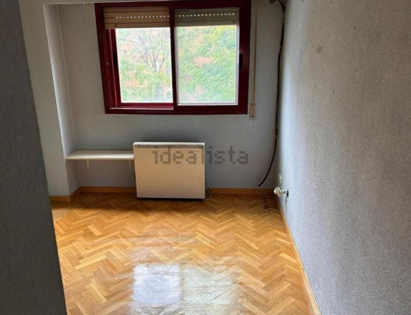 Piso en venta en calle Rutilo