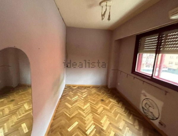Piso en venta en calle Rutilo