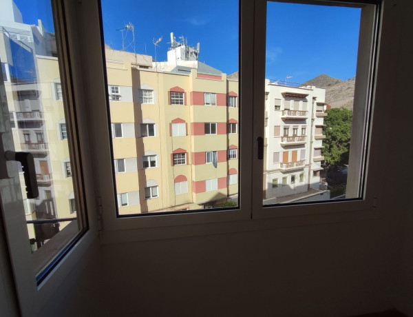 Alquiler de Piso en Arquitectos Saavedra y Díaz llanos