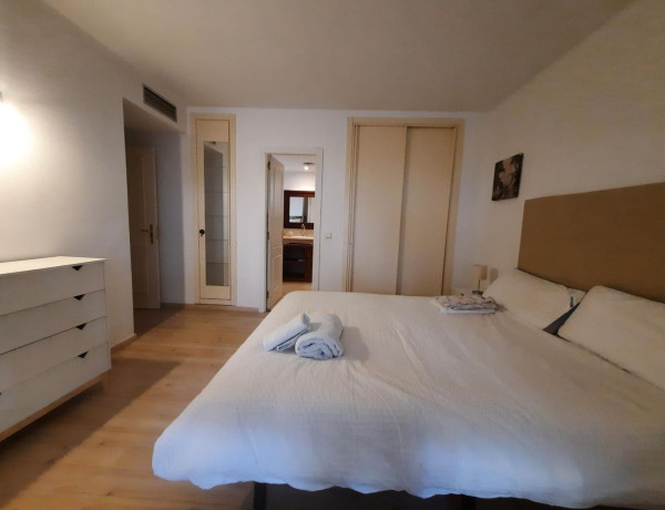 Alquiler de Piso en La Dama de Noche-La Alzambra