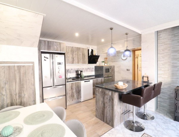 Chalet adosado en venta en avenida de Londres