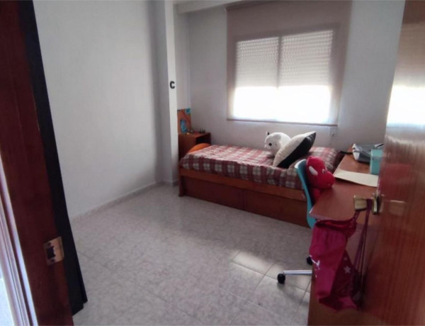 Chalet adosado en venta en calle Salvador Giner