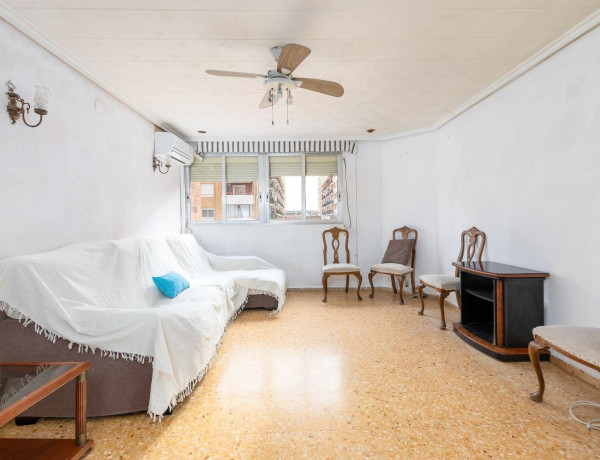 Piso en venta en calle Paco Pierra