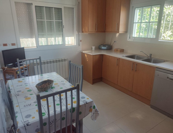 Casa o chalet independiente en venta en Nucli Urbà