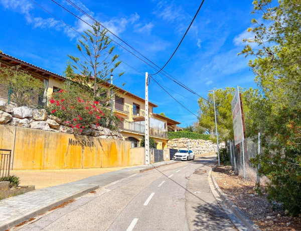 Chalet adosado en venta en avenida Lituània