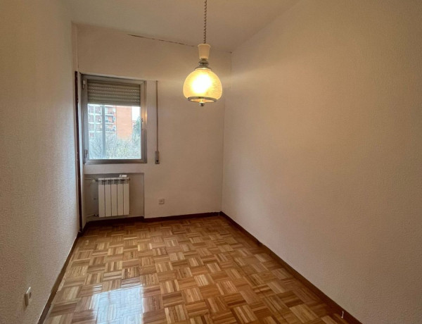 Alquiler de Piso en calle Chantada, 41